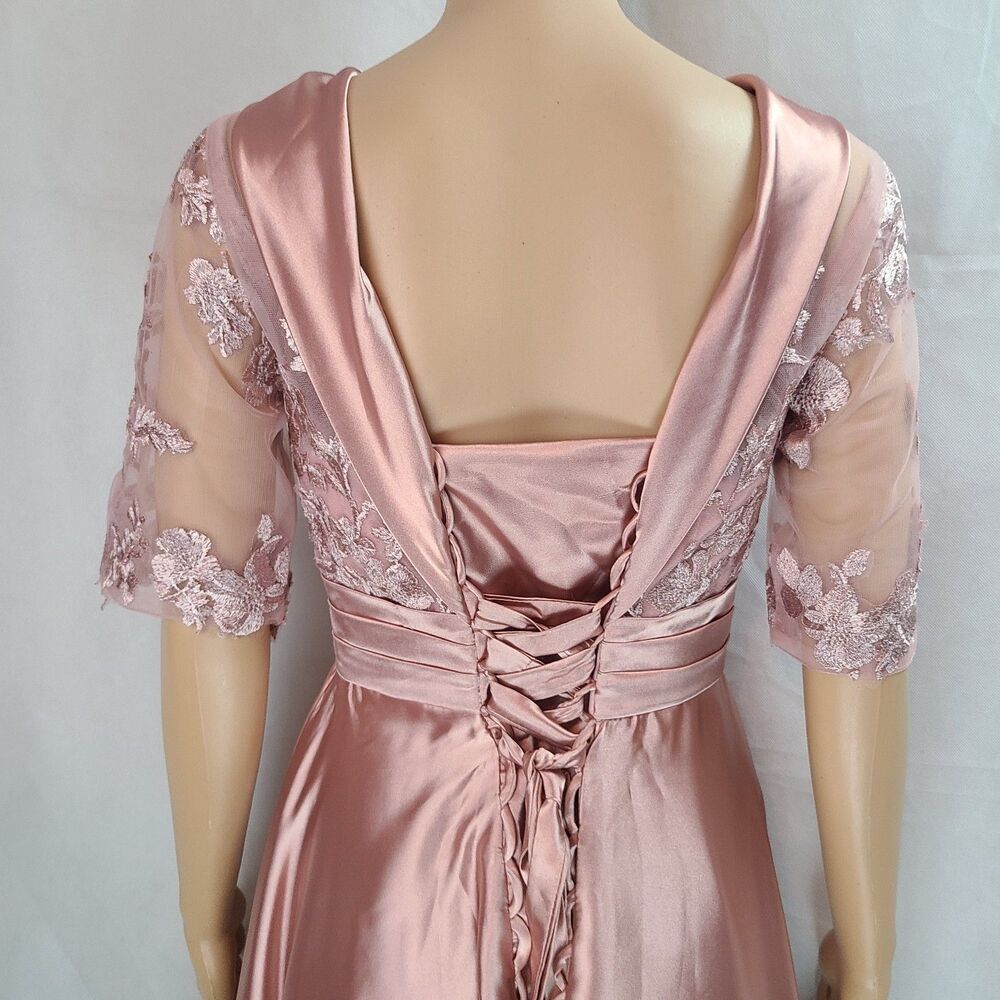 Elegant Pink Lace Dress - Picture 6 of 9